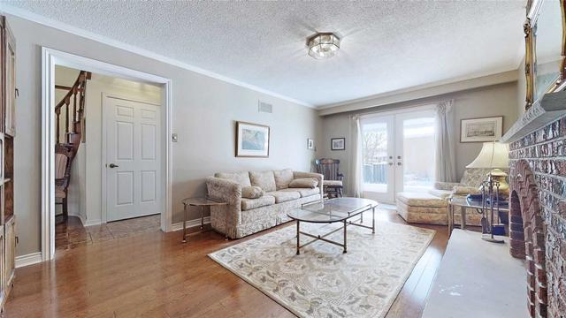 2 Empringham Cres, House detached with 4 bedrooms, 3 bathrooms and 4 parking in Markham ON | Image 4