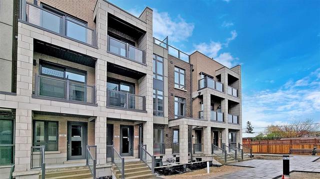 13 - 713 Lawrence Ave W, Townhouse with 2 bedrooms, 2 bathrooms and 1 parking in Toronto ON | Image 1