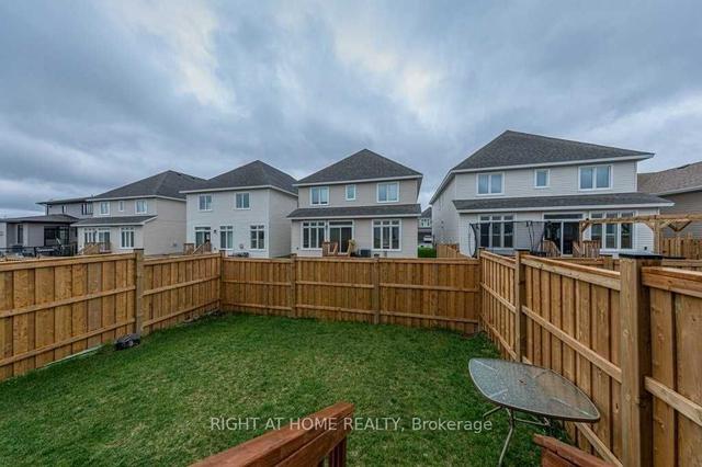 1427 Monarch Dr, House semidetached with 3 bedrooms, 3 bathrooms and 3 parking in Kingston ON | Image 15