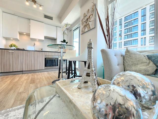 2310 - 99 Broadway Ave, Condo with 2 bedrooms, 2 bathrooms and 1 parking in Toronto ON | Image 2