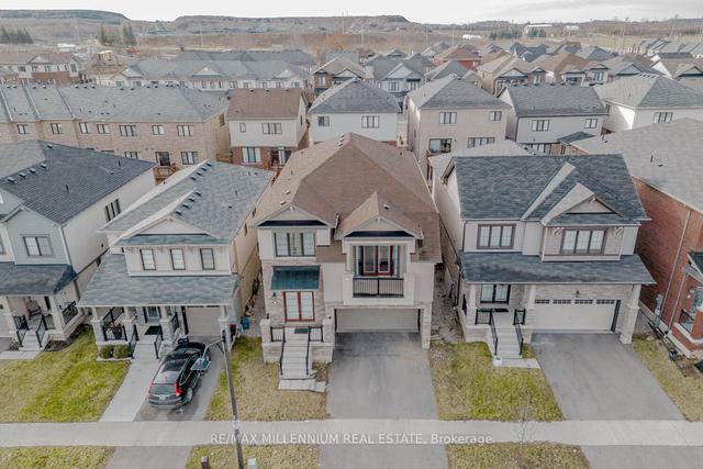 119 Pagebrook Cres, House detached with 4 bedrooms, 3 bathrooms and 4 parking in Hamilton ON | Image 12