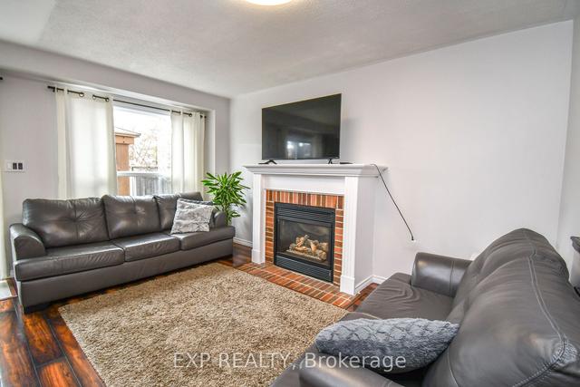 30 Aikens Cres, House attached with 3 bedrooms, 3 bathrooms and 3 parking in Barrie ON | Image 28