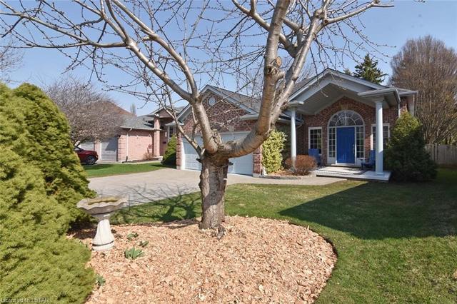 595 Thornwood Court, House detached with 5 bedrooms, 3 bathrooms and 6 parking in London ON | Image 1