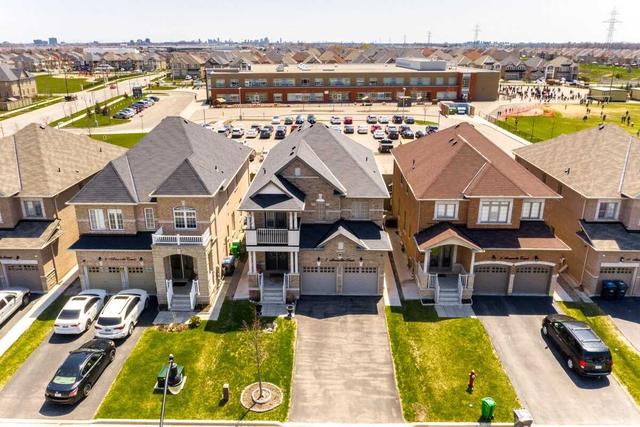 7 Amaretto Crt, House detached with 4 bedrooms, 4 bathrooms and 4 parking in Brampton ON | Image 23