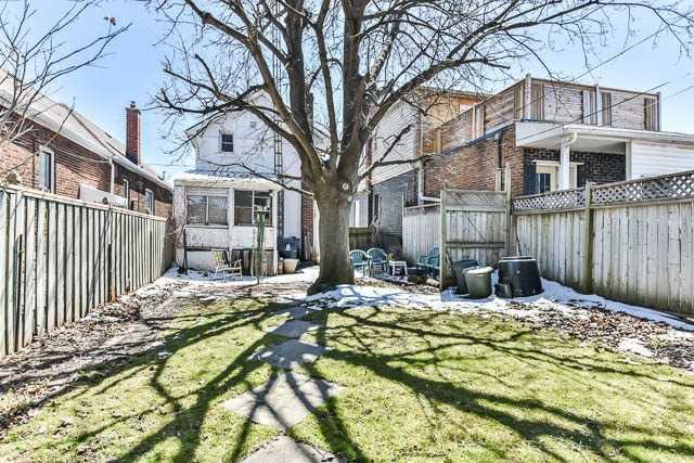 86 Ypres Rd, House detached with 3 bedrooms, 2 bathrooms and 3 parking in Toronto ON | Image 17