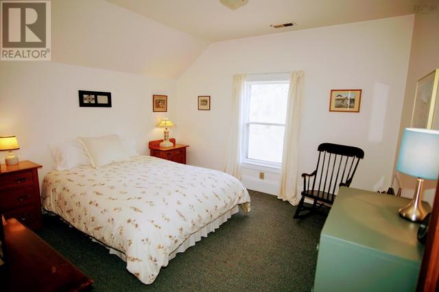 36 King Street, House detached with 3 bedrooms, 2 bathrooms and null parking in Shelburne NS | Image 33