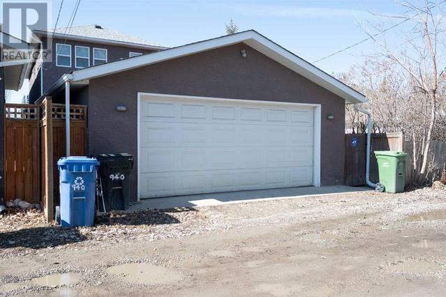 940 40 Street Sw, House detached with 4 bedrooms, 3 bathrooms and 2 parking in Calgary AB | Image 30