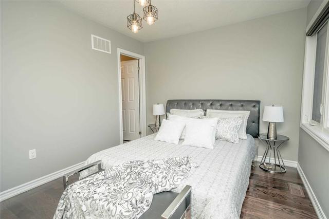 78 Moses Cres, House detached with 4 bedrooms, 3 bathrooms and 4 parking in Clarington ON | Image 22