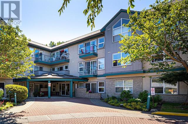 203 - 1485 Garnet Rd, Condo with 2 bedrooms, 2 bathrooms and null parking in Saanich BC | Image 22