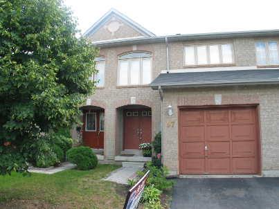 57 Gilgorm Rd, Townhouse with 3 bedrooms, 2 bathrooms and null parking in Brampton ON | Image 1