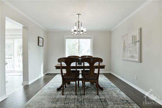 40 Waterton Crescent, House detached with 4 bedrooms, 3 bathrooms and 4 parking in Ottawa ON | Image 13