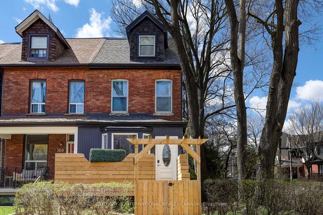 362 Gladstone Ave, House detached with 3 bedrooms, 3 bathrooms and 3 parking in Toronto ON | Image 1