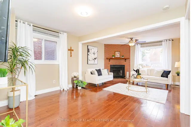 164 Macedonia Cres, House detached with 3 bedrooms, 4 bathrooms and 6 parking in Mississauga ON | Image 37