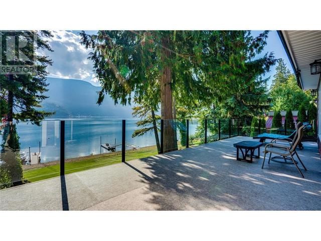 339 Coach Road, House detached with 3 bedrooms, 3 bathrooms and 8 parking in Sicamous BC | Image 27