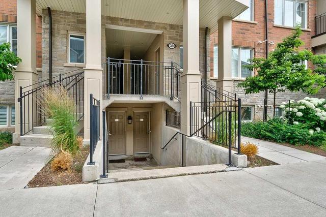 3001 - 2420 Baronwood Dr N, Townhouse with 2 bedrooms, 2 bathrooms and 2 parking in Oakville ON | Image 2