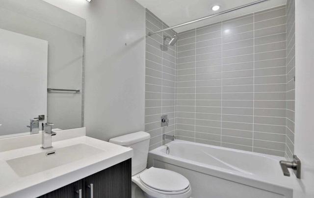 2009 - 2081 Fairview St, Condo with 2 bedrooms, 2 bathrooms and 1 parking in Burlington ON | Image 2