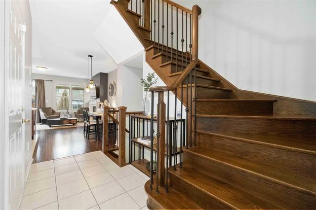 86 Lorenzo Circ, House attached with 3 bedrooms, 4 bathrooms and 3 parking in Brampton ON | Image 5