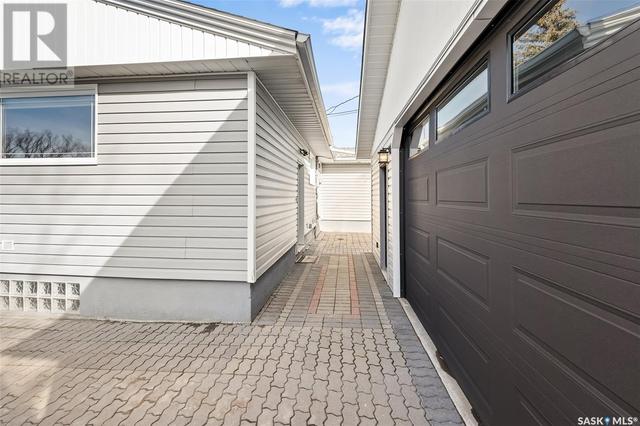815 Elizabeth Street, House detached with 4 bedrooms, 2 bathrooms and null parking in Moose Jaw SK | Image 34