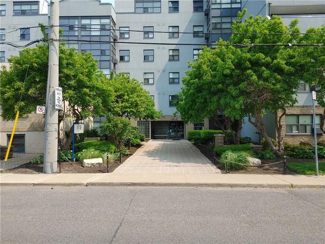 215 - 175 Hunter Street E, Condo with 1 bedrooms, 1 bathrooms and 1 parking in Hamilton ON | Image 3