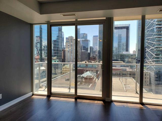 1203 - 126 Simcoe St, Condo with 2 bedrooms, 2 bathrooms and 1 parking in Toronto ON | Image 12