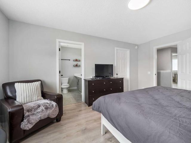 33 Silvergrove Close Nw, Home with 3 bedrooms, 2 bathrooms and 1 parking in Calgary AB | Image 17