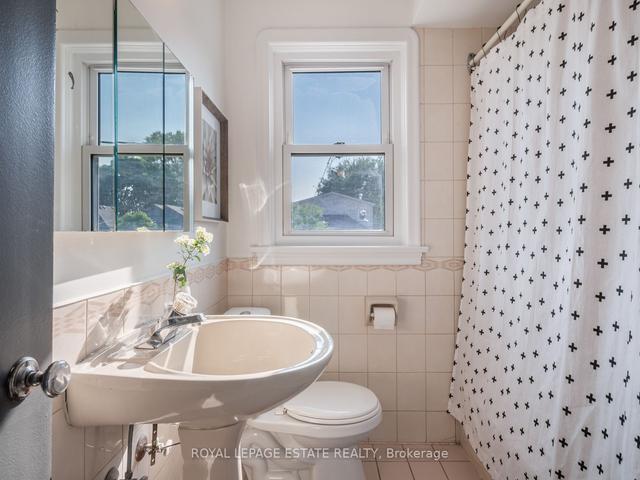 337 Blantyre Ave, House semidetached with 3 bedrooms, 2 bathrooms and 2 parking in Toronto ON | Image 26