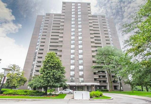 408 - 1535 Lakeshore Rd E, Condo with 3 bedrooms, 2 bathrooms and 1 parking in Mississauga ON | Image 1