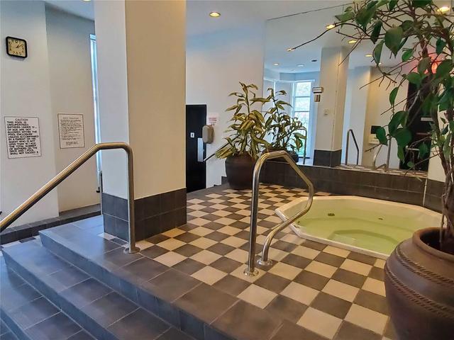 1209 - 21 Overlea Blvd, Condo with 2 bedrooms, 1 bathrooms and 1 parking in Toronto ON | Image 15