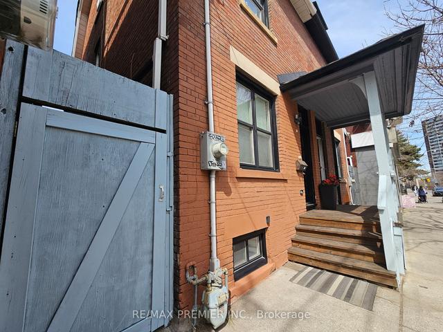 454 Gerrard St E, House semidetached with 5 bedrooms, 4 bathrooms and 0 parking in Toronto ON | Image 9