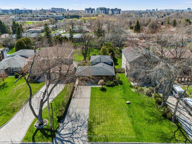 52a Cedar Brae Blvd, House detached with 4 bedrooms, 2 bathrooms and 5.5 parking in Toronto ON | Image 29