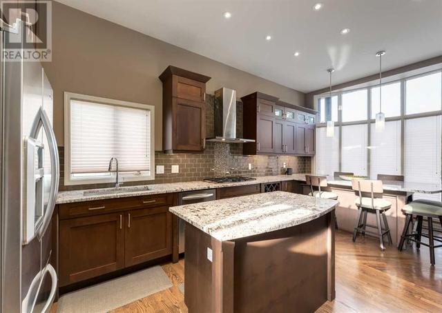111 16 Street Nw, House detached with 3 bedrooms, 3 bathrooms and 1 parking in Calgary AB | Image 10