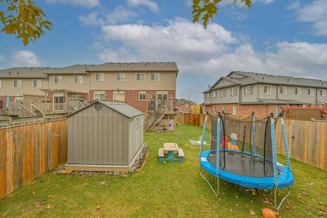 34 Featherstone St, House attached with 3 bedrooms, 4 bathrooms and 2 parking in Kitchener ON | Image 26