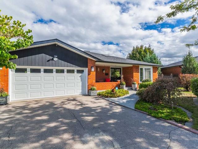 35 Roslyn Crt, House detached with 3 bedrooms, 3 bathrooms and 8 parking in Vaughan ON | Image 12