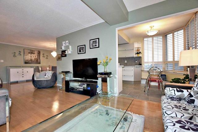 1520 - 32 Clarissa Dr, Condo with 2 bedrooms, 2 bathrooms and 2 parking in Richmond Hill ON | Image 5