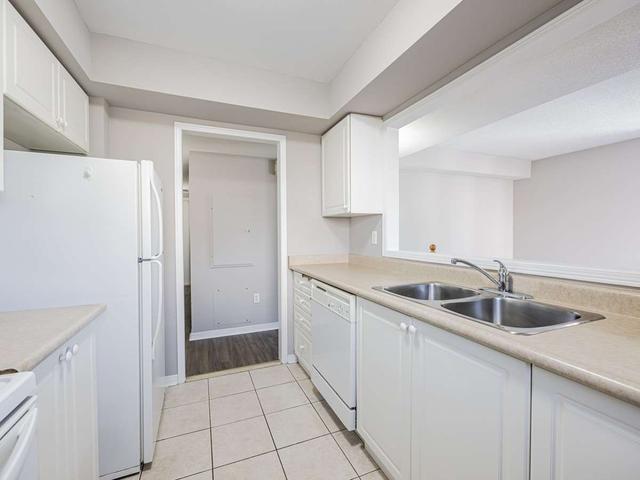3 - 200 Mclevin Ave, Townhouse with 2 bedrooms, 1 bathrooms and 1 parking in Toronto ON | Image 5