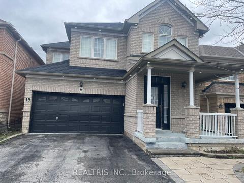 19 Fallen Oak St, House detached with 4 bedrooms, 4 bathrooms and 6 parking in Toronto ON | Card Image