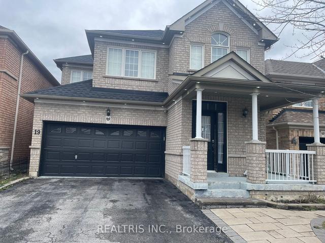 19 Fallen Oak St, House detached with 4 bedrooms, 4 bathrooms and 6 parking in Toronto ON | Image 1