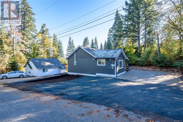 3671 Thomson Rd, House detached with 3 bedrooms, 3 bathrooms and 8 parking in Comox Valley A BC | Image 24