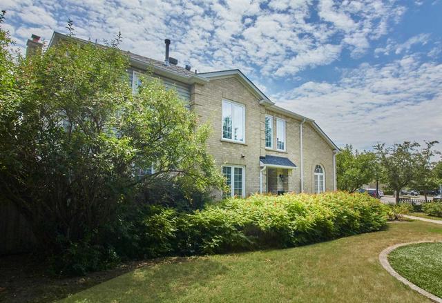 86 Heathcliffe Sq, Townhouse with 3 bedrooms, 4 bathrooms and 2 parking in Brampton ON | Image 12