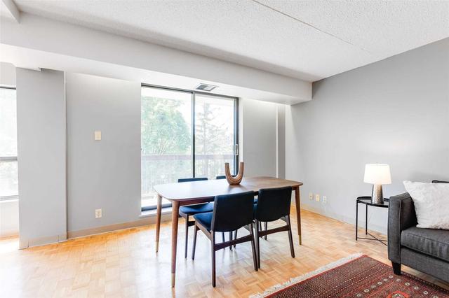 404 - 1 Innismore Cres, Condo with 2 bedrooms, 2 bathrooms and 1 parking in Toronto ON | Image 11