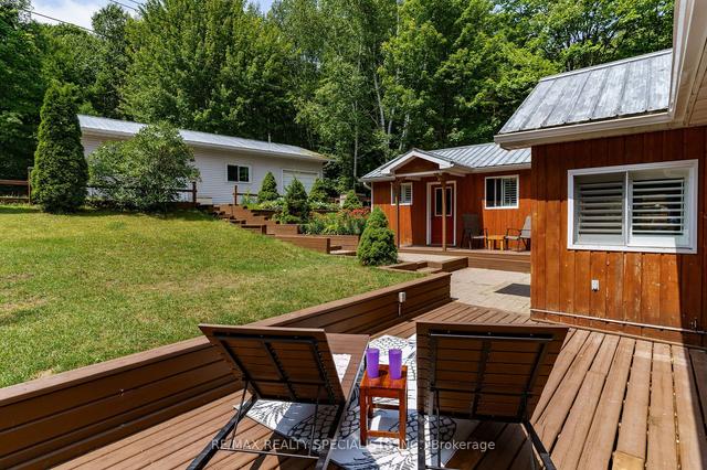 1060 Hammond Rd W, House detached with 3 bedrooms, 2 bathrooms and 6 parking in Lake of Bays ON | Image 9