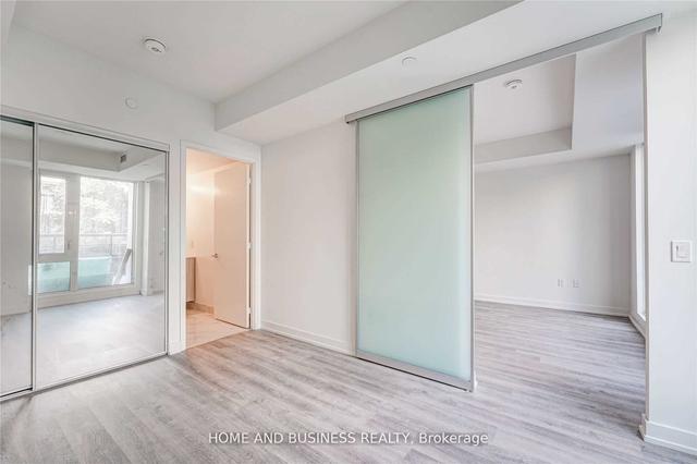 213 - 158 Front St E, Condo with 2 bedrooms, 2 bathrooms and 1 parking in Toronto ON | Image 3