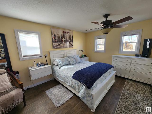 5122 52 Av, House detached with 2 bedrooms, 1 bathrooms and 4 parking in Elk Point AB | Image 28