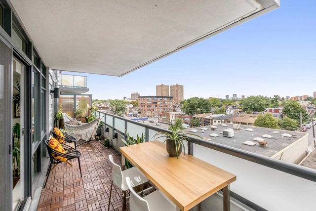 606 - 36 Howard Park Ave, Condo with 2 bedrooms, 2 bathrooms and 1 parking in Toronto ON | Image 5
