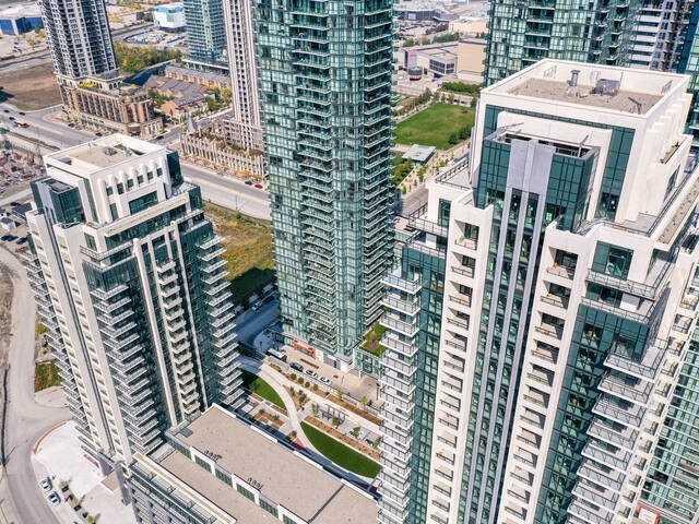 lph5 - 4055 Parkside Village Dr, Condo with 2 bedrooms, 2 bathrooms and 1 parking in Mississauga ON | Image 3