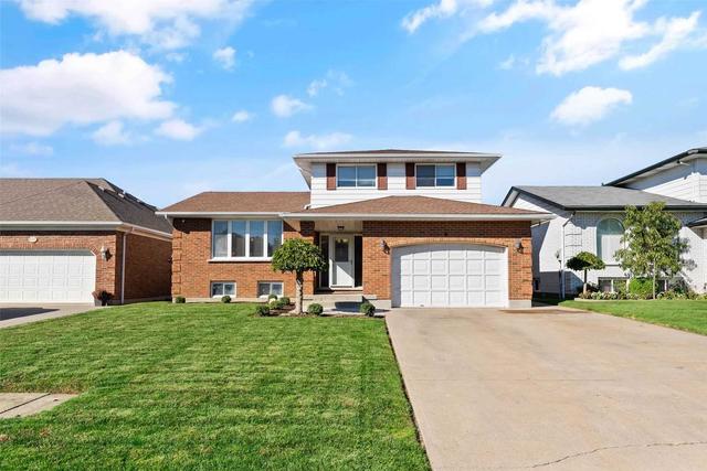 6 Evelyne Circ, House detached with 3 bedrooms, 2 bathrooms and 6 parking in St. Catharines ON | Image 1