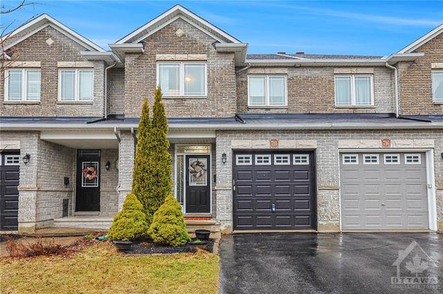 714 Regiment Avenue, Townhouse with 3 bedrooms, 4 bathrooms and 3 parking in Ottawa ON | Image 1