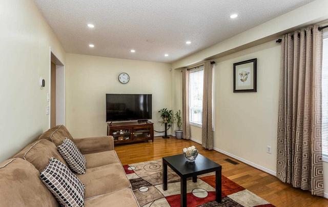 69 - 2 Sir Lou Dr, Townhouse with 3 bedrooms, 2 bathrooms and 2 parking in Brampton ON | Image 7