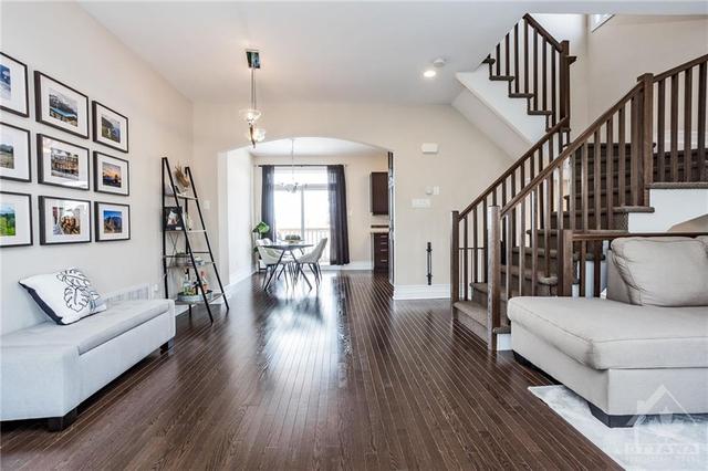 201 Accolade Private, Townhouse with 3 bedrooms, 3 bathrooms and 2 parking in Ottawa ON | Image 11