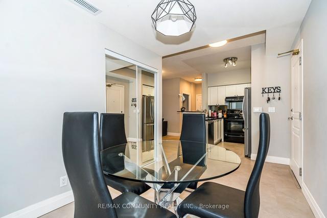 718 - 16 Dallimore Circ, Condo with 2 bedrooms, 2 bathrooms and 2 parking in Toronto ON | Image 9